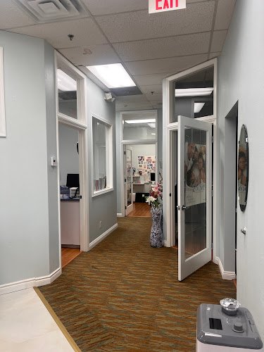 California Dentistry & Implants: Sun David D DDS