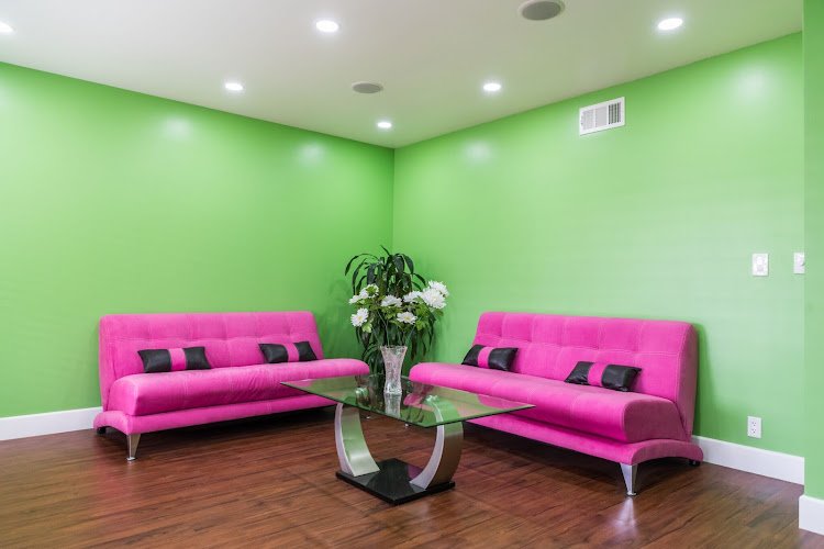 Dr. Stephen M Quon , DDS