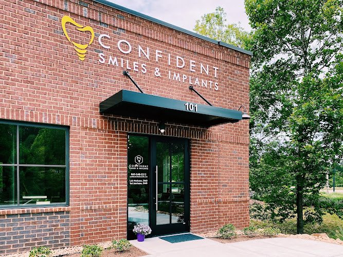 Confident Smiles & Implants