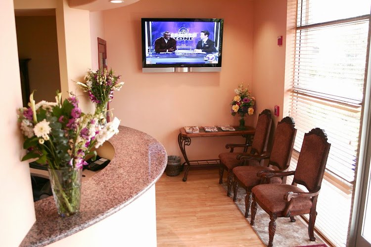 Riverwalk Dental Spa: Truc Mai, D.D.S & Hieu Mai, D.D.S