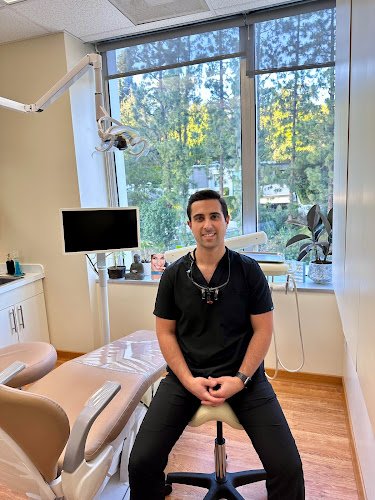 Melkon Avetisyan Dental