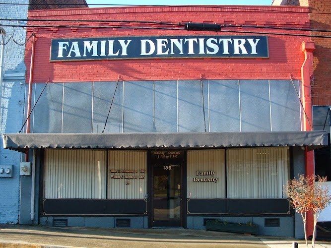 Crenshaw & Haight Family Dentistry: James E Crenshaw Jr DDS & William C Haight Jr DDS