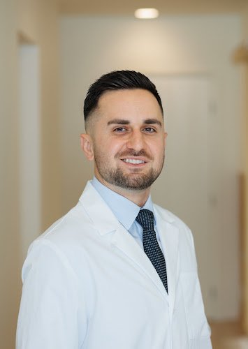 Armen Joseph Pezeshkian, DDS
