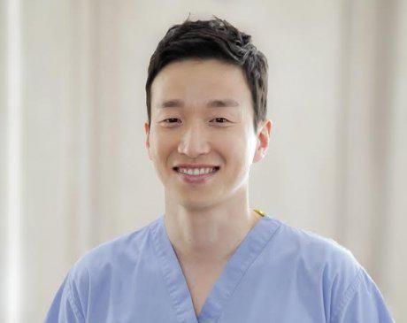 Woo Young Lee, DDS