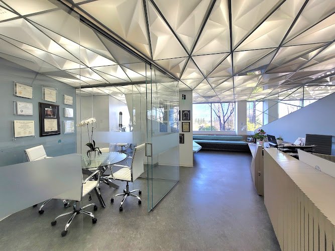 Brighton Periodontal & Implant Dental Group