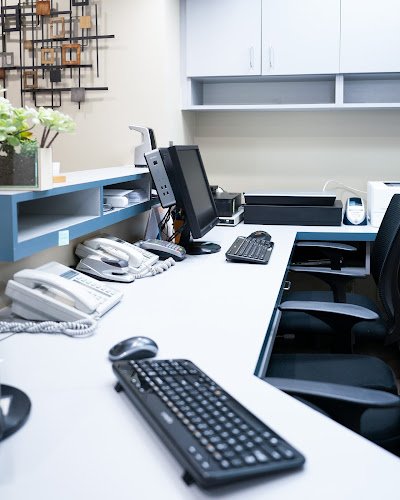 Sakura Dental Arts: Randi Oyama DDS, Inc.