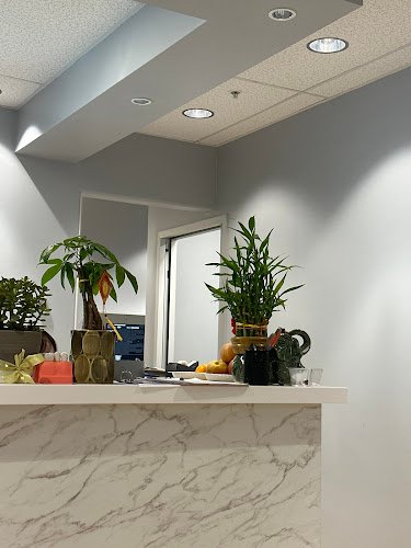 Bing Elliot Xia DDS Implants, Orhtodontic and Family Dentistry