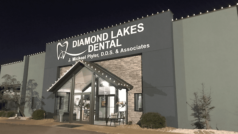 Diamond Lakes Dental