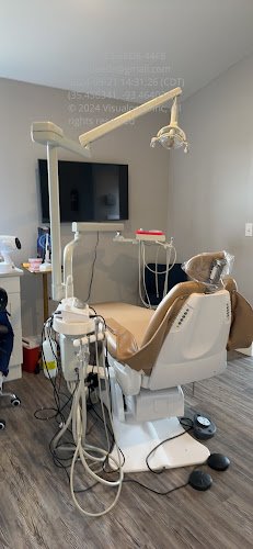 Dr. Blaine Leeds DDS