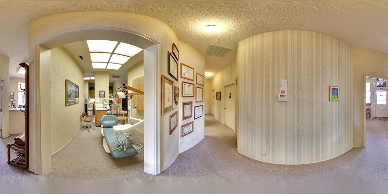 Donald W Magnuson DDS