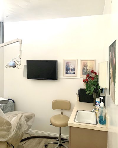 Chien & Li Dental Clinic Inc