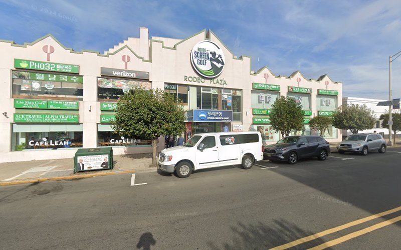 Dr. Matthew J. Lee, DDS