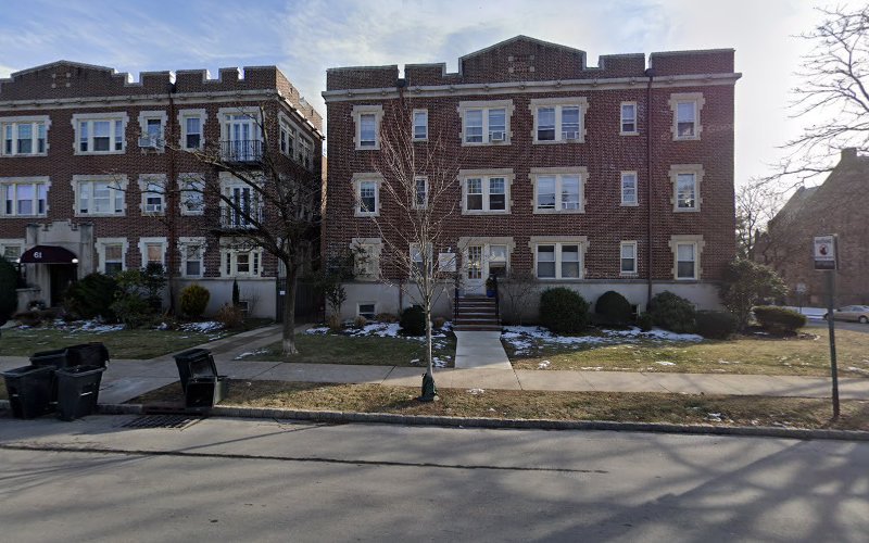 Dr. Babak Haghighi, DDS