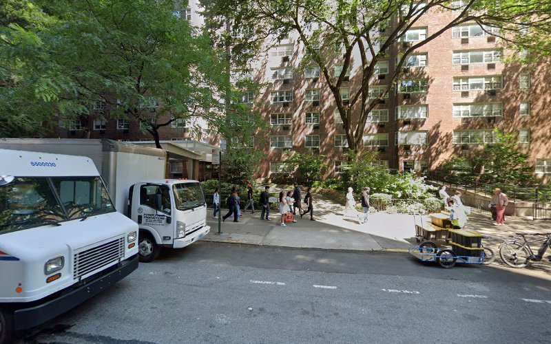 Dr. Lloyd Soman Periodontist