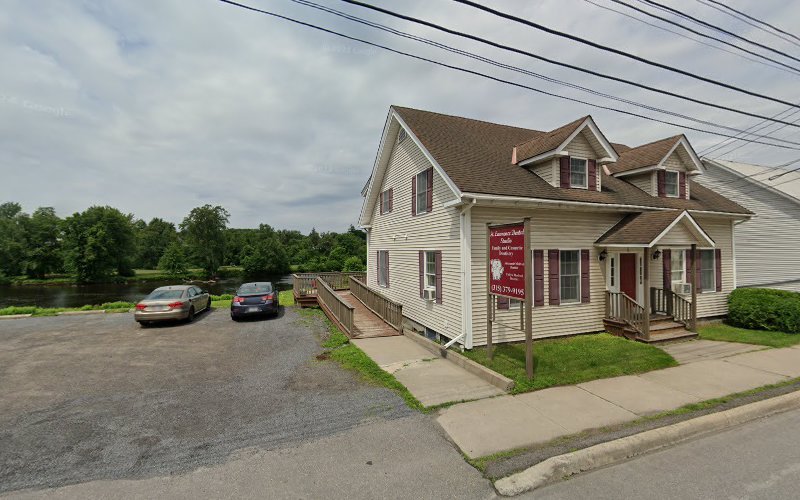 Dr. Yuliya Medved, DDS