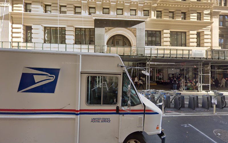 Dr. Elliot Schreiber