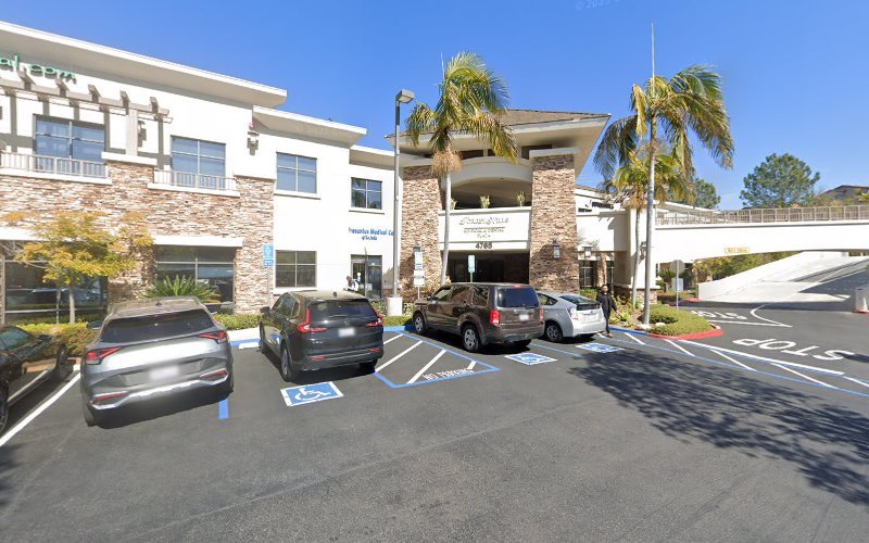 Dr. Brad W. Hunt, DDS