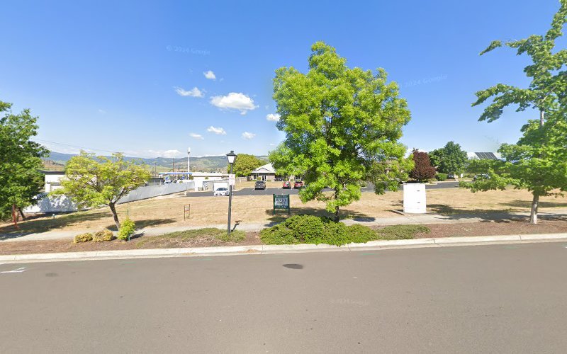 Frank Bradford L DDS