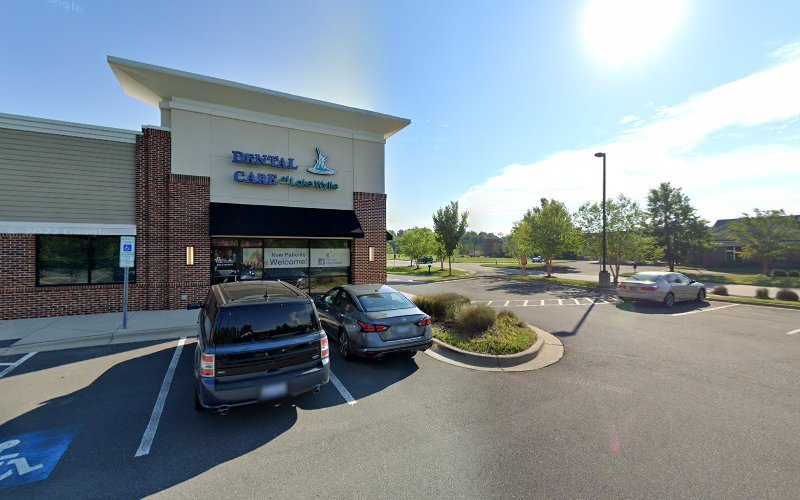 LaChelle H. Moore, DMD