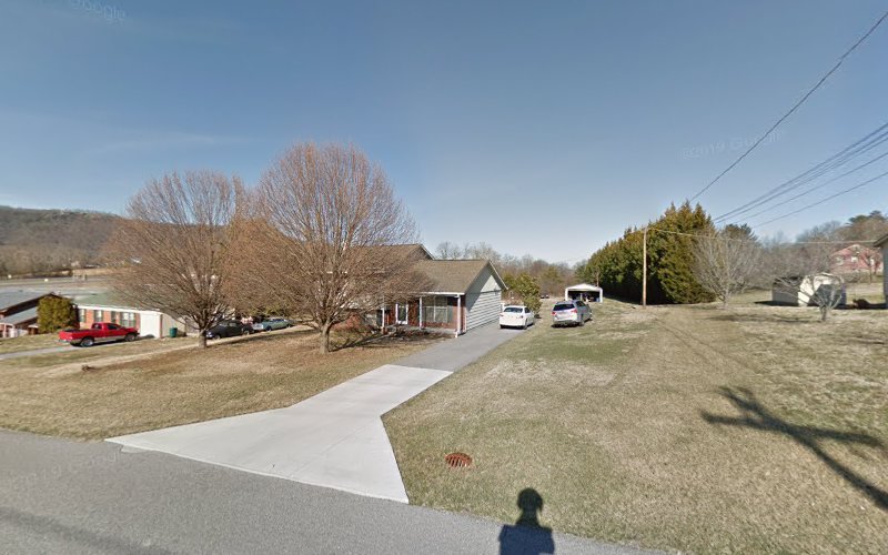 Dr. Sara E. Hall, DDS