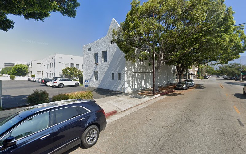 Vasag Bouzoghlanian, DDS