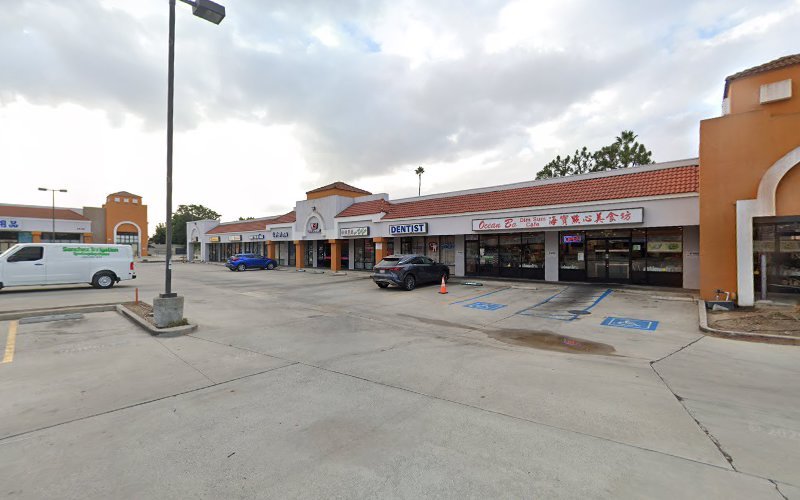 Family Dentistry: Nguyen Henry DDS