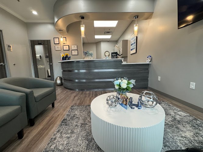 Gloss Dental Kallison Ranch
Dentist & Prosthodontist