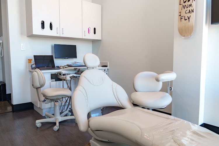 Drip Dental Studio
Houston Heights