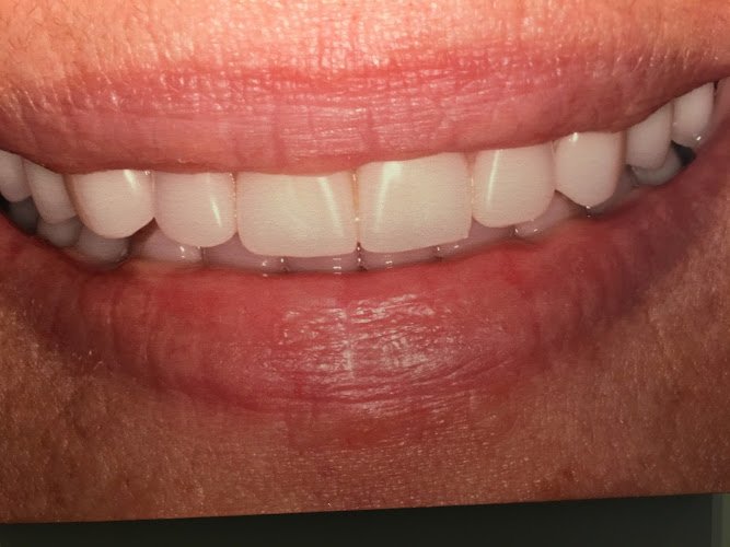 Dr. David M Schleider