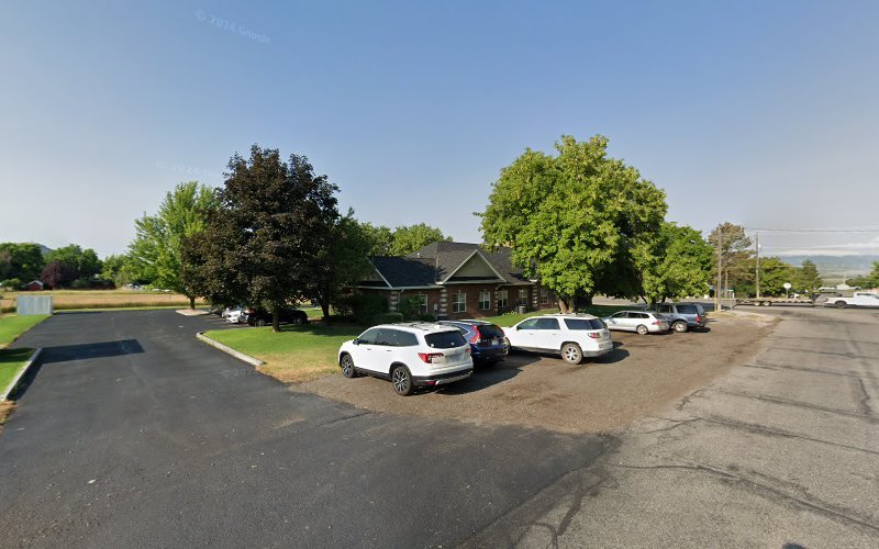 Dr. Anthony Larson, DDS