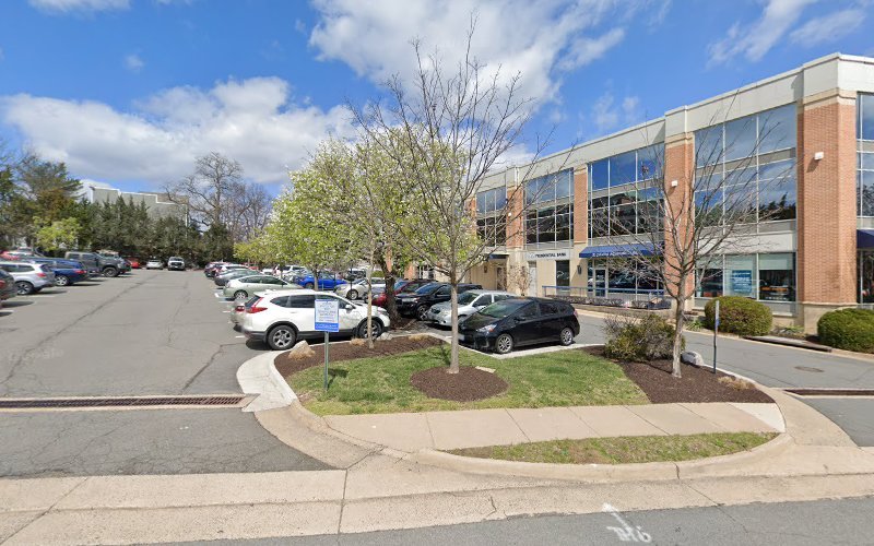 McLean Dental Care: Gyllenhoff Cecilia DDS