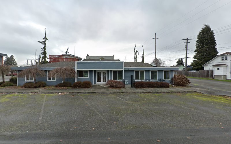 Everett Oral & Implant Surgery – Tae L Youn DDS MD